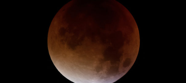 Totale Mondfinsternis am 16.05.2022